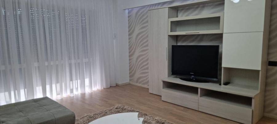 Apartament cu 3 camere decomandat în Ultracentral