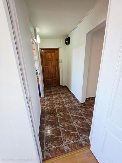 Apartament cu 3 camere decomandat în Enachiță Văcărescu