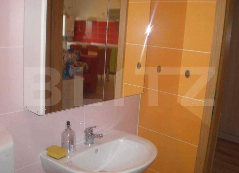 Apartament 2 camere, decomandat, etaj 10/11 cu priveliste, bloc nou, Racadau - 5