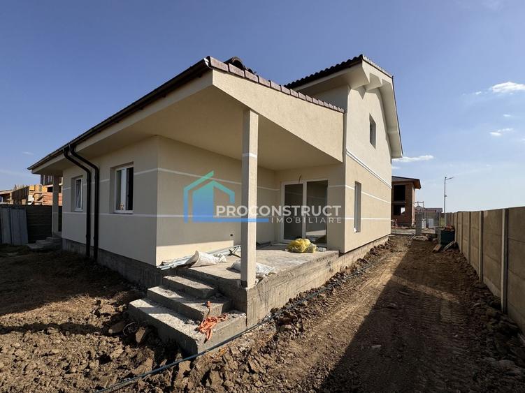 Duplex cu 4 camere cu Canalizare în Moșnița Veche