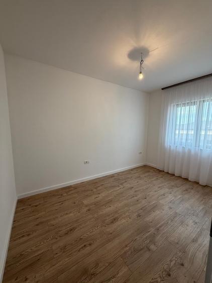 Duplex cu 4 camere cu Canalizare în Giroc