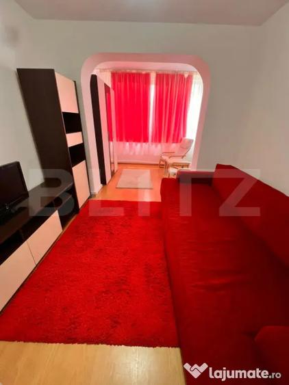 Apartament cu 3 camere decomandat, mobilat în Central