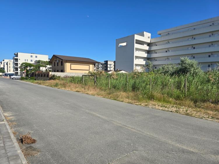 Teren Construcții intravilan de 1000 mp, în Nord