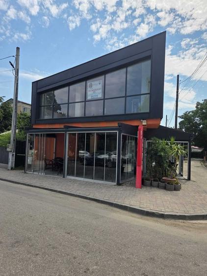 Spațiu comercial, de 275 mp, în Ultracentral