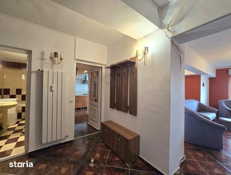 Apartament cu 3 camere în Unirii