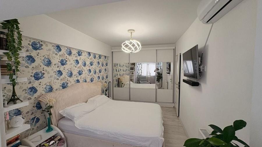 Apartament cu 3 camere decomandat în Canta