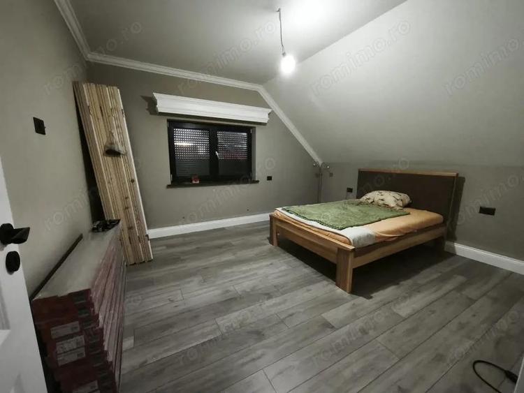 Casă cu 8 camere cu Teren 750 Mp în Central
