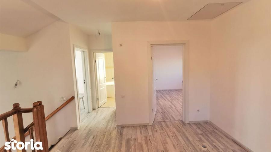 Casă cu 5 camere cu Teren 500 Mp în Corbeanca