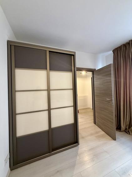 Apartament cu 3 camere semidecomandat, mobilat în Unirii