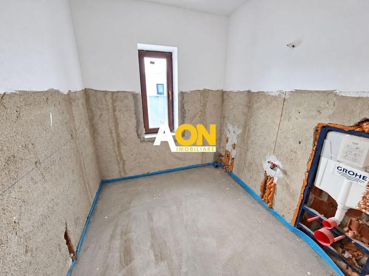 Casă individuală cu 5 camere cu Canalizare în Micești