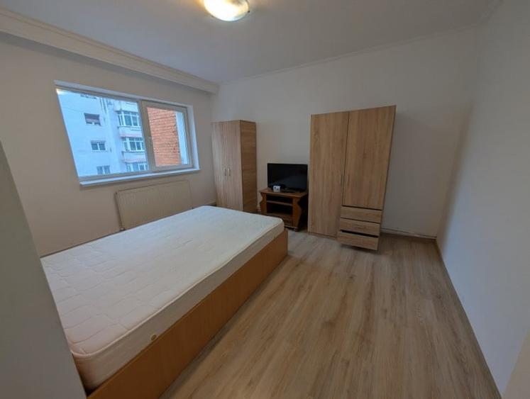 Apartament cu 2 camere decomandat, mobilat în 9 Mai