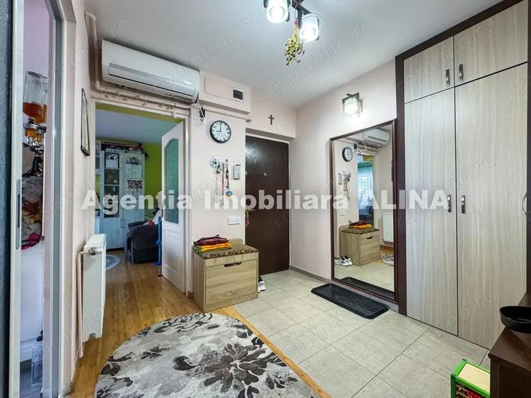 Apartament cu 3 camere decomandat în Astoria