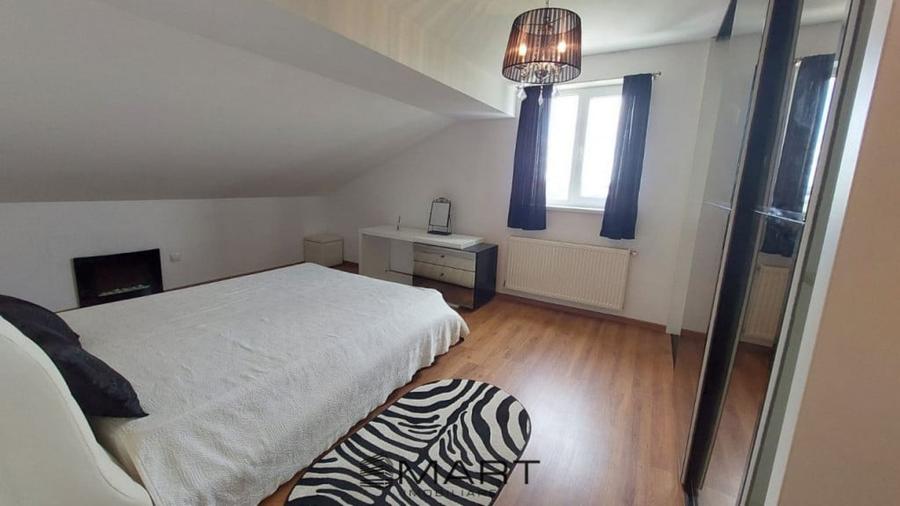 Apartament cu 4 camere decomandat în Ștrand