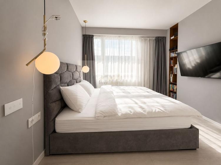 Penthouse cu 4 camere semidecomandat, mobilat în Sopor