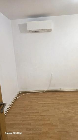 Apartament cu 3 camere decomandat în Horia