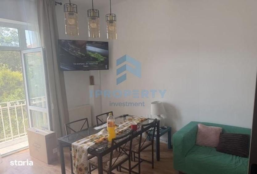 Apartament cu 3 camere semidecomandat în Grivița