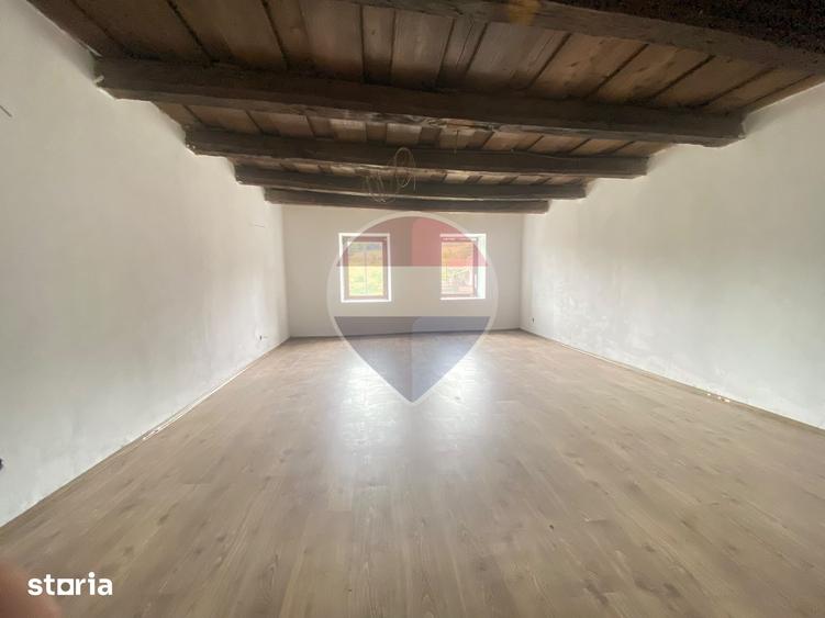 Casă cu 3 camere cu Teren 1523 Mp în Hoghilag