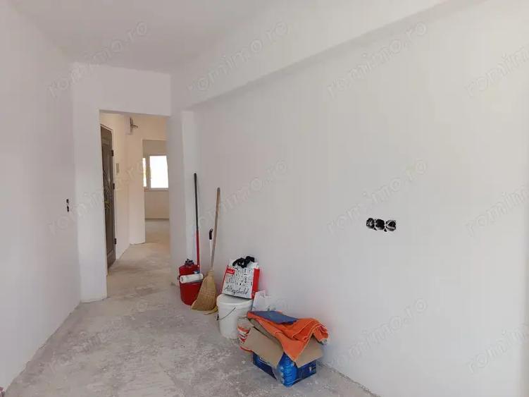 Apartament cu 2 camere decomandat în Horea