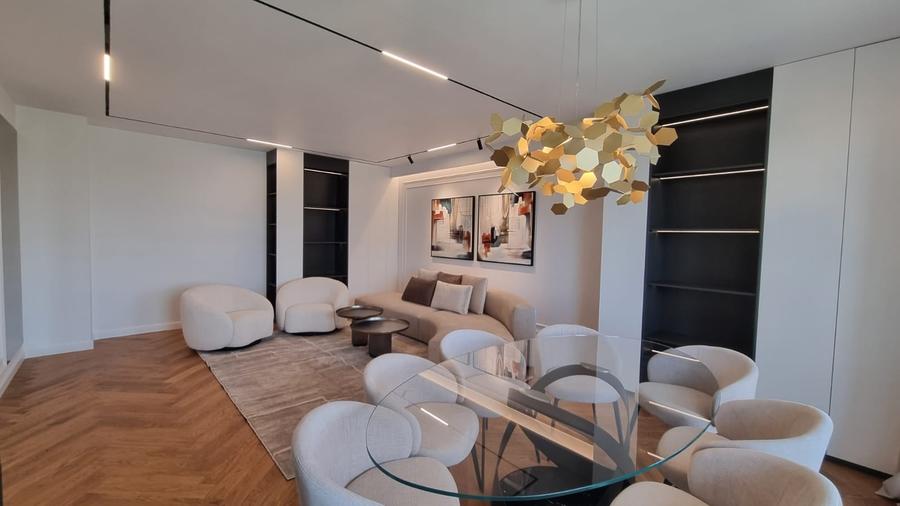 Apartament cu 3 camere decomandat, mobilat în Tineretului
