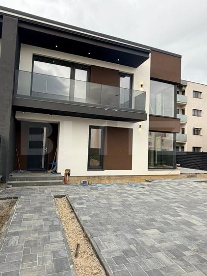 Duplex cu 5 camere cu Canalizare în Ghimbav Livadă