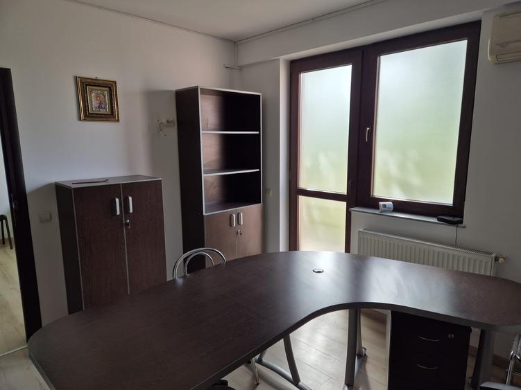 Apartament cu 4 camere în Central