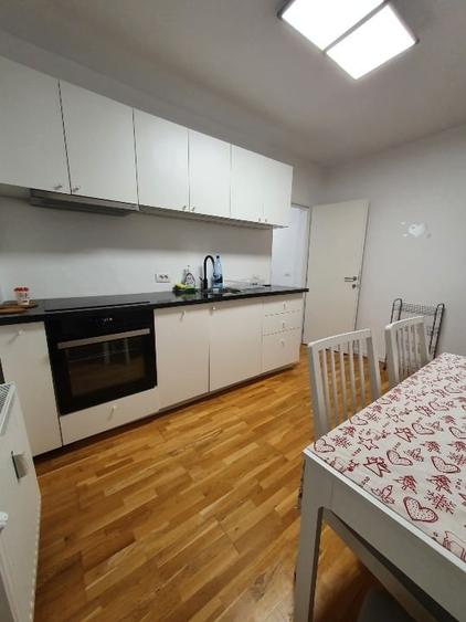Apartament cu 3 camere decomandat, mobilat în Complex Studențesc
