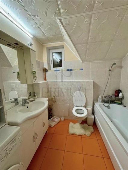 Casă individuală cu 6 camere cu Canalizare în Chișoda