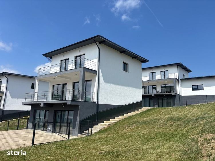 Casă cu 4 camere cu Teren 925 Mp în Cisnădioara
