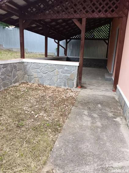 Casă cu 3 camere cu Teren 900 Mp în Teișani