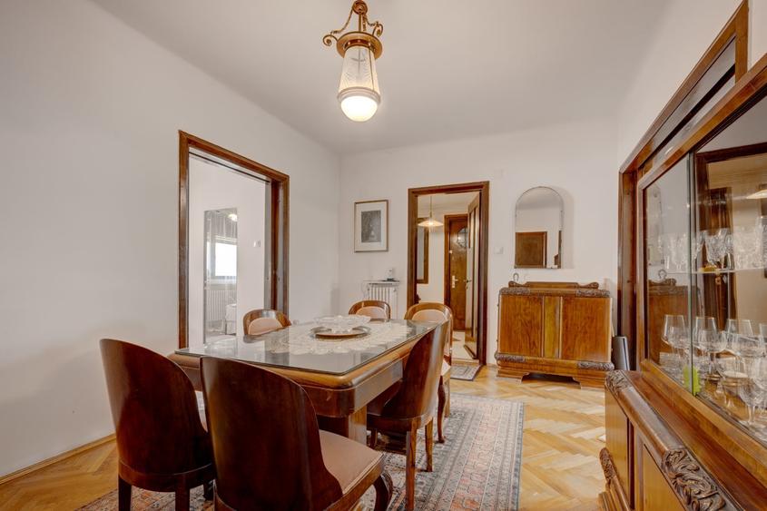 Apartament cu 4 camere decomandat, mobilat în Armeneasca