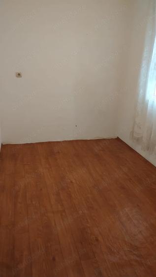 Casă cu 2 camere cu Teren 1439 Mp în Cruceni