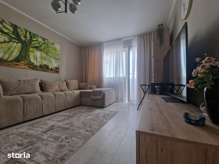 Apartament cu 3 camere decomandat în CET