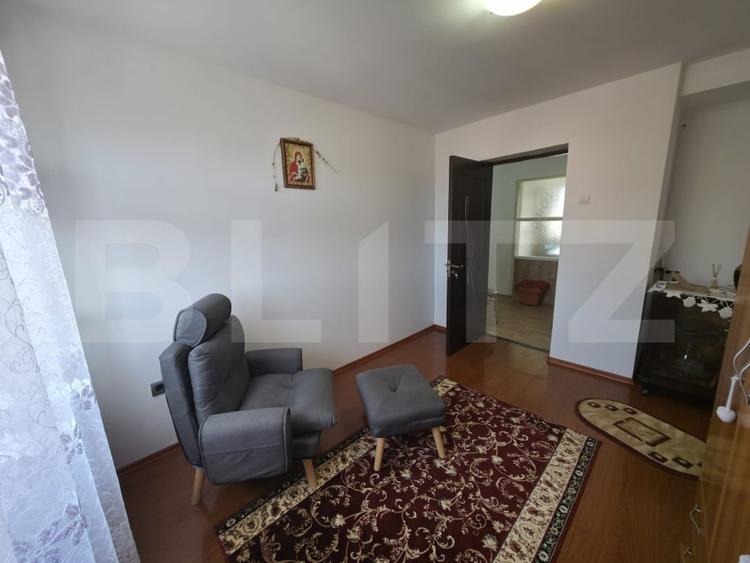 Apartament cu 4 camere decomandat, mobilat în Unirii