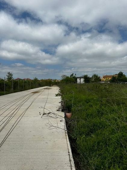Teren Construcții intravilan de 584 mp, în Odăi
