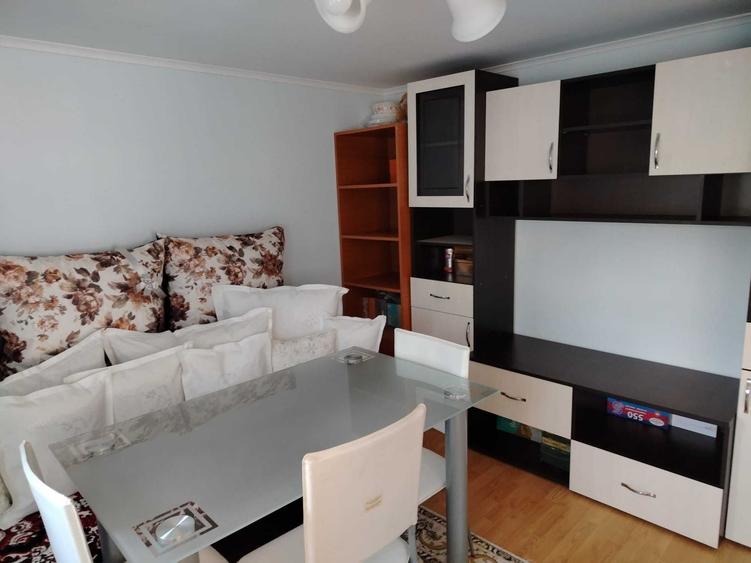 Casă cu 4 camere în Hănești