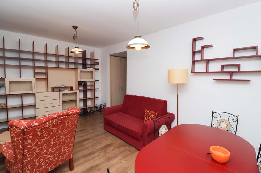 Apartament cu 2 camere semidecomandat în Piatra Arsă