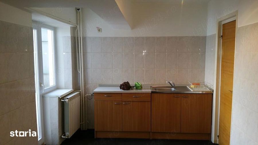 Apartament cu 4 camere în Centrul Civic
