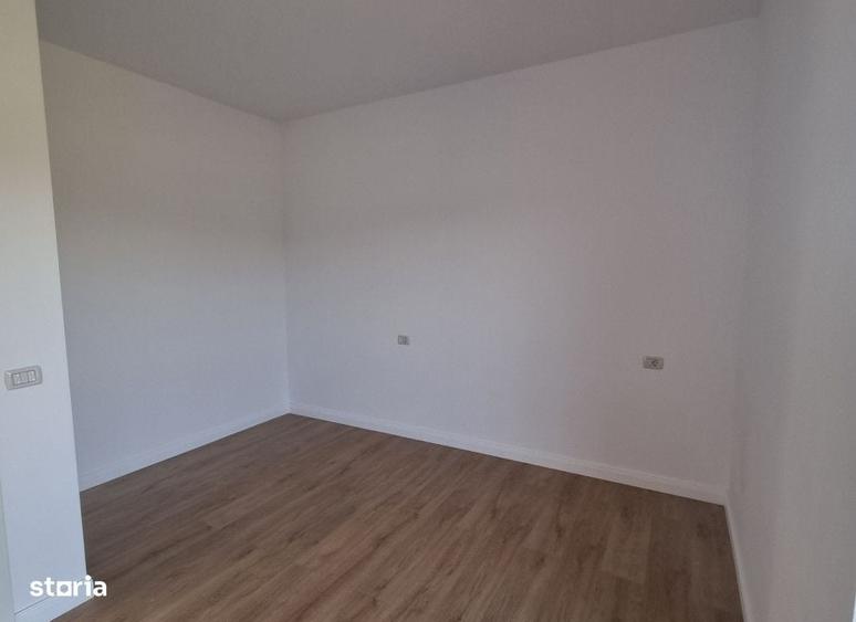 Casă cu 4 camere în Valea Adâncă