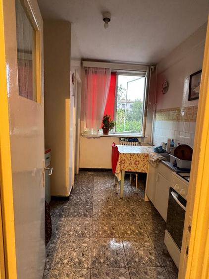 Apartament cu 2 camere decomandat în Calea București