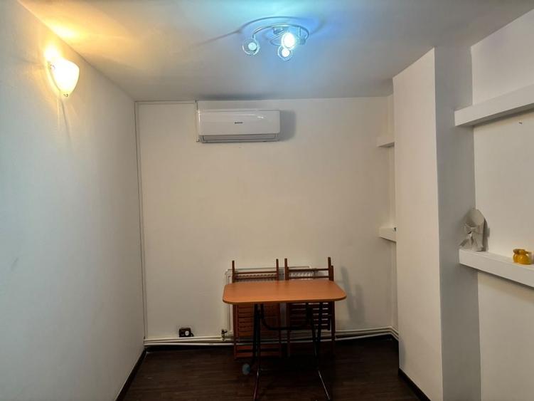 Apartament cu 2 camere în Rovine