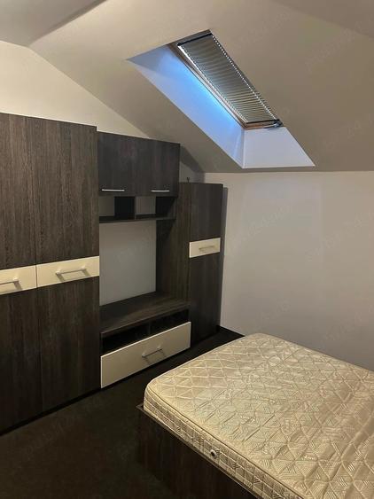 Apartament cu 4 camere decomandat în Cornișa