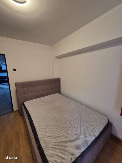 Apartament cu 3 camere semidecomandat în Nicolina
