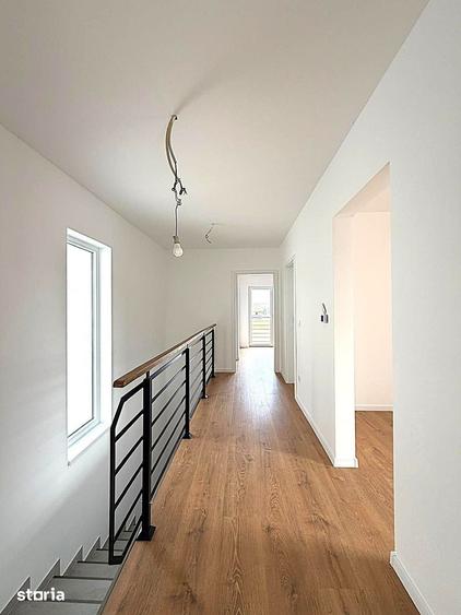 Casă cu 5 camere cu Teren 370 Mp în Central