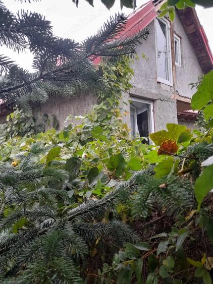 Casă cu Teren 200 Mp în Amara