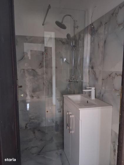 Casă cu 4 camere în Băneasa