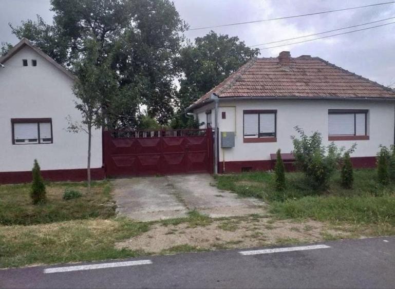 Casă cu 3 camere în Șiria