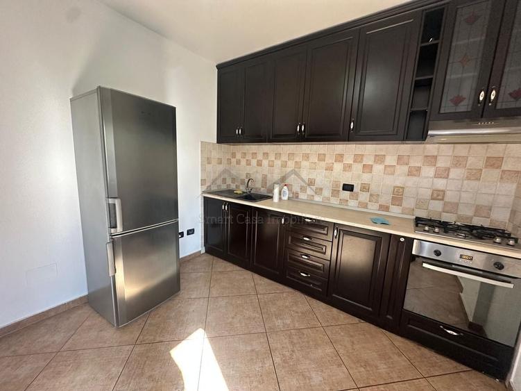 Apartament cu 4 camere decomandat în Cug