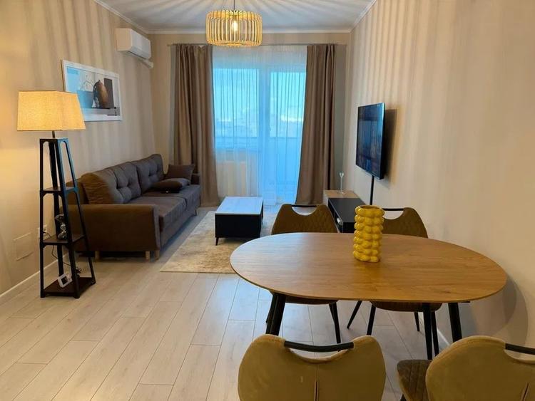 Apartament cu 2 camere, mobilat în Păcii