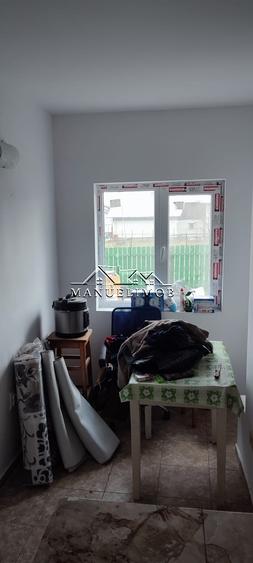 Casă individuală cu 3 camere cu Canalizare în Central