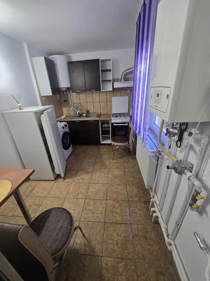 Apartament cu 2 camere decomandat în Exterior Vest